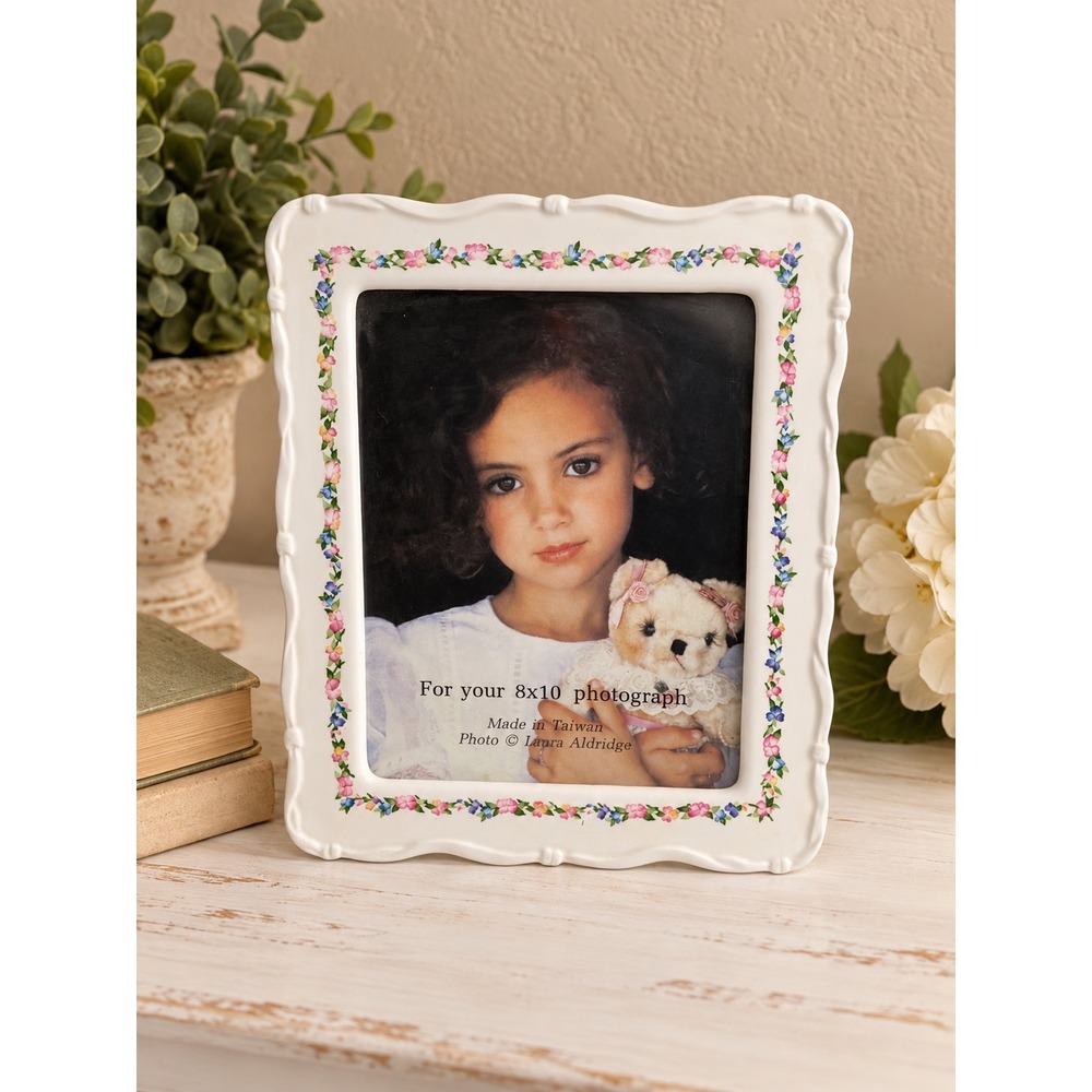 Vintage 8x10 Ornate Scalloped Ceramic Cottage Core Floral Frame